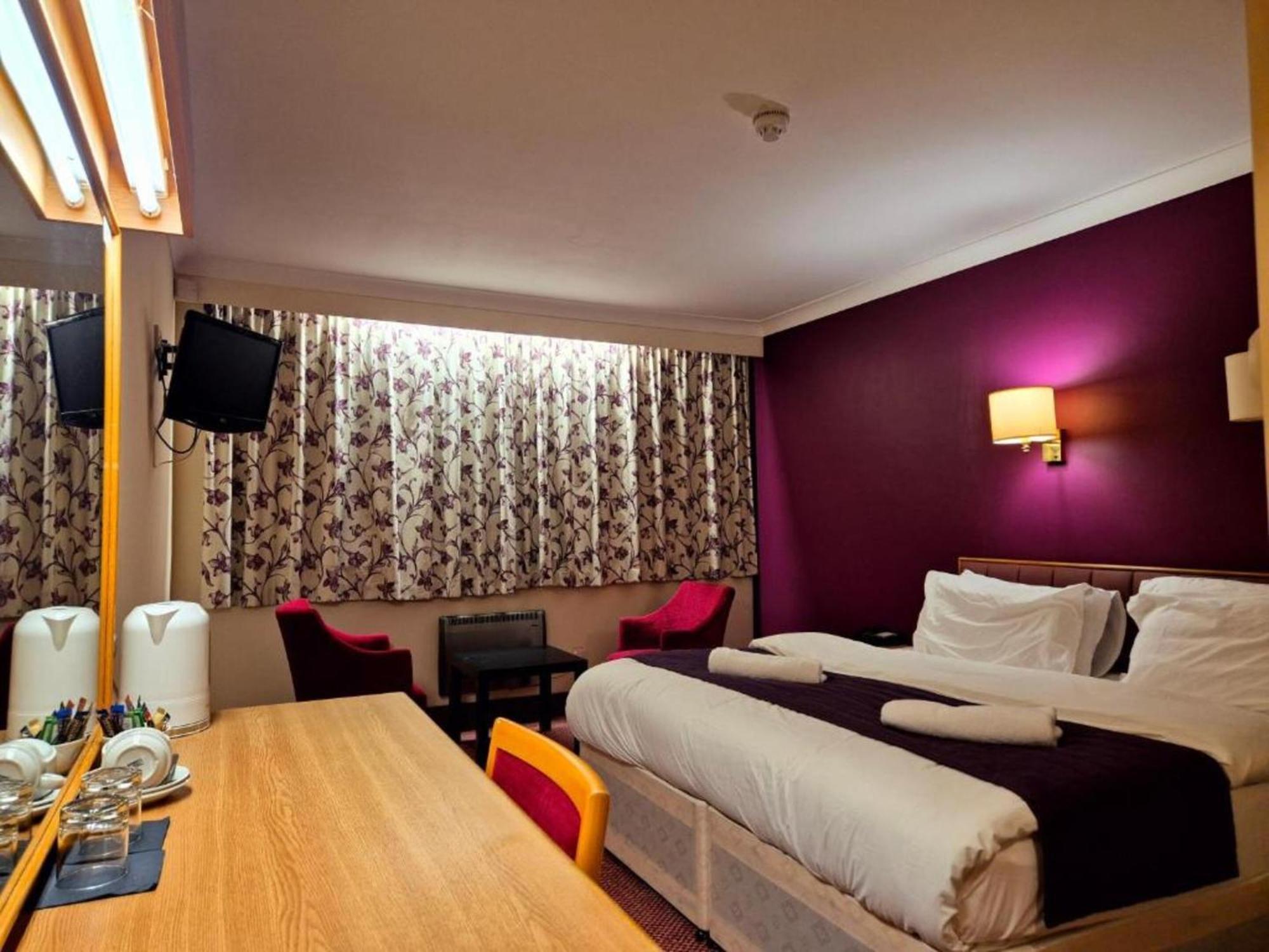 Boston Supreme Hotel Екстериор снимка